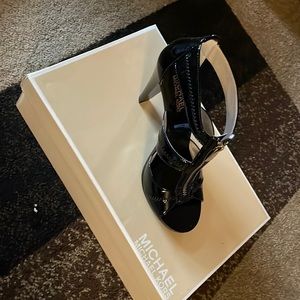 Michael Kors “Berkeley T strap” heel